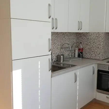 Sunny And Charming Domain For Your In Apartment
